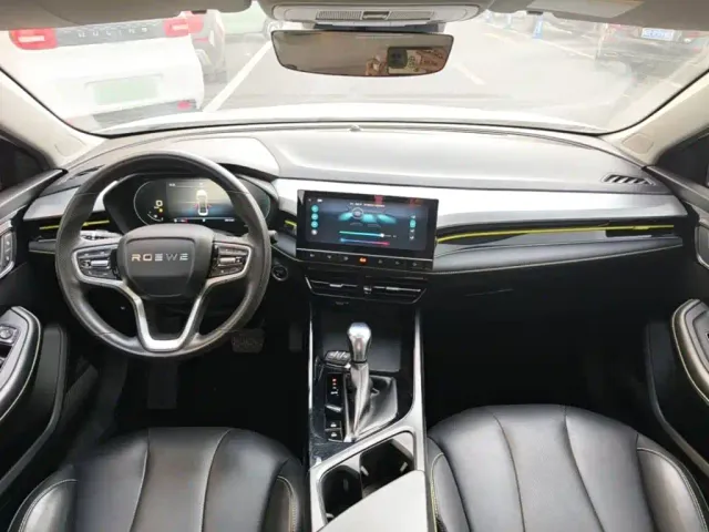 Roewe i5 — Фото автомобиля 9
