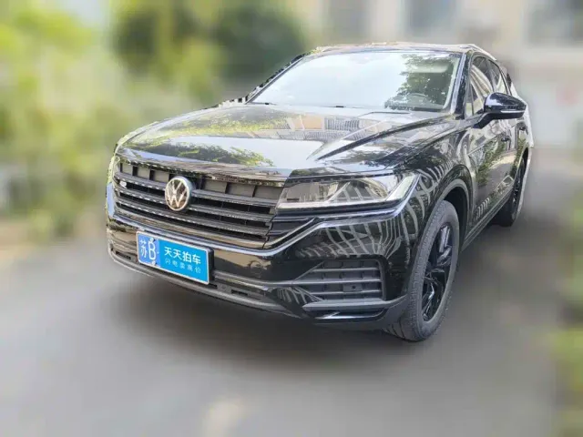 Фотография автомобиля — Volkswagen Touareg