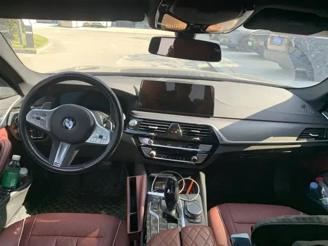 BMW 5 Series — Фото автомобиля 6