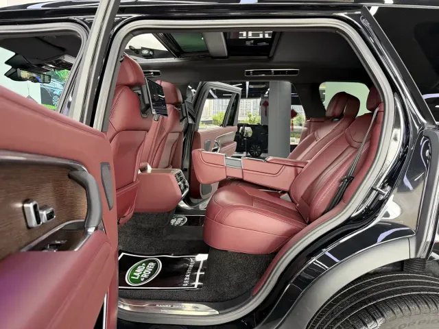 Land Rover Range Rover 2025 3.0 L6 400PS Genesis Extended Wheelbase — Фото автомобиля 21
