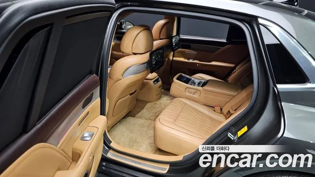 Genesis G90 Бензин 3.5 Turbo 2WD — Фото автомобиля 8