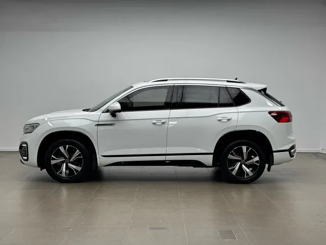 Volkswagen Tayron GTE Plug-in Hybrid — Фото автомобиля 4