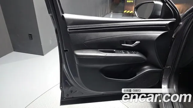 Hyundai Tucson Tucson (NX4) Бензин 1.6 турбо 2WD — Фото автомобиля 22