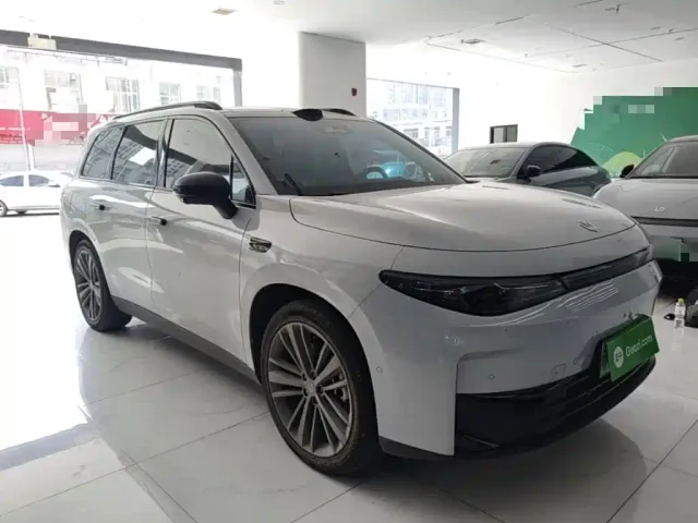 Leapmotor Leapmotor C16 2026 Model Year EREV 280 LiDAR Premium Edition 5-Seater — Фото автомобиля 3