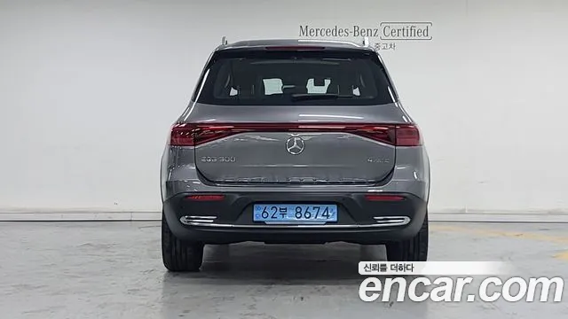 Mercedes-Benz EQB — Фото автомобиля 4