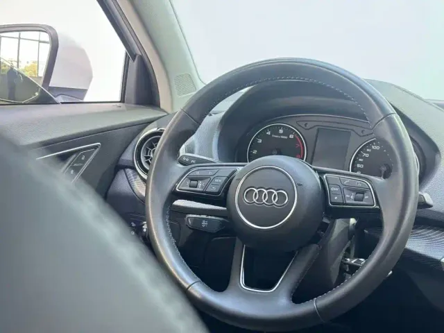 Audi Q2L — Фото автомобиля 14