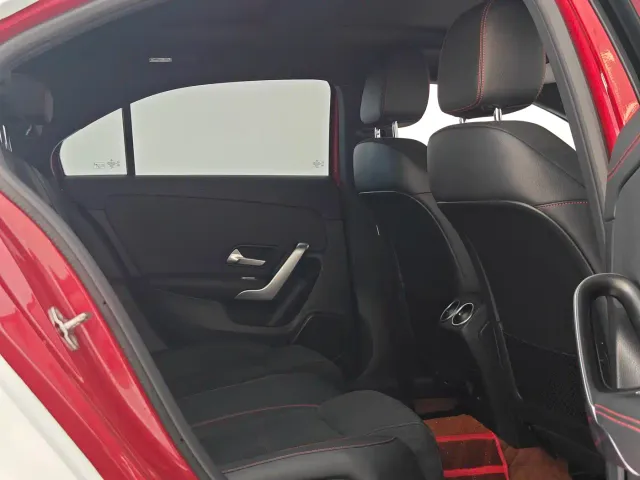 Mercedes-Benz A-Class — Фото автомобиля 15