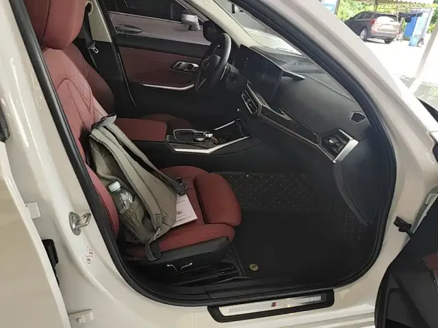 BMW 3 Series — Фото автомобиля 24
