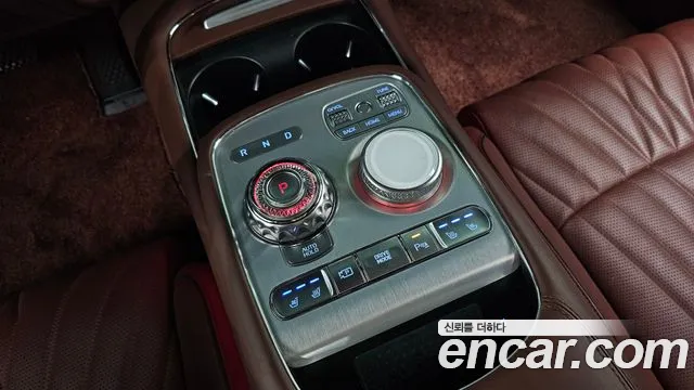 Genesis G90 Бензин 3.5 турбо AWD — Фото автомобиля 9