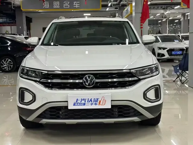 Volkswagen T-Roc — Фото автомобиля 2