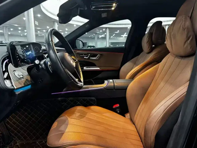 Mercedes-Benz E-Class — Фото автомобиля 10