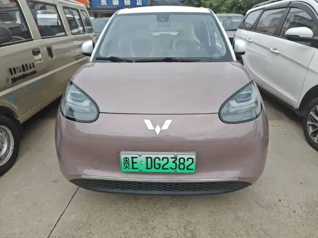 Wuling Bingo — Фото автомобиля 2
