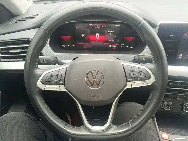 Volkswagen Lavida — Фото автомобиля 10