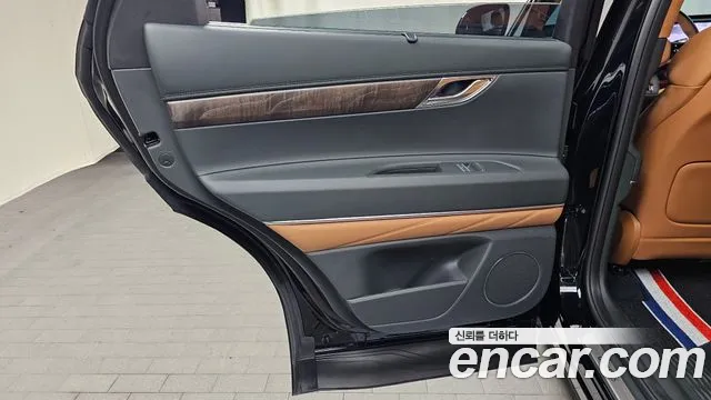 Genesis GV80 — Фото автомобиля 24