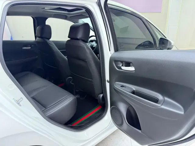 Honda Fit — Фото автомобиля 19
