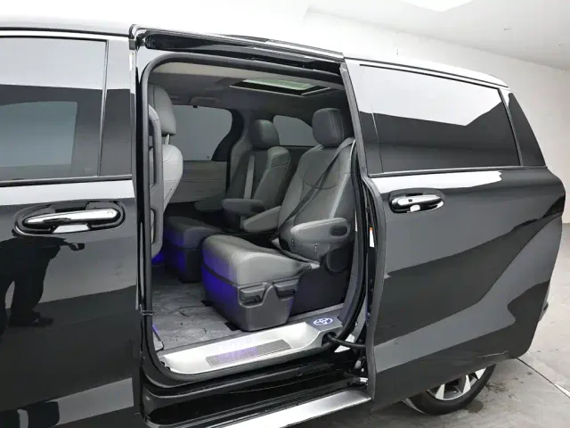 Toyota Granvia — Фото автомобиля 14