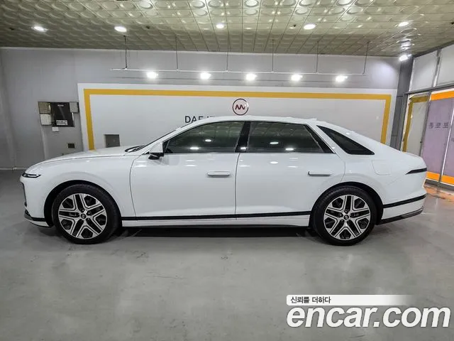 Hyundai Grandeur Grandeur (GN7) 2.5 Бензин 2WD — Фото автомобиля 3