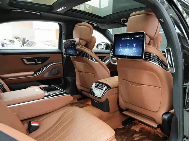 Mercedes-Benz S-Class — Фото автомобиля 15
