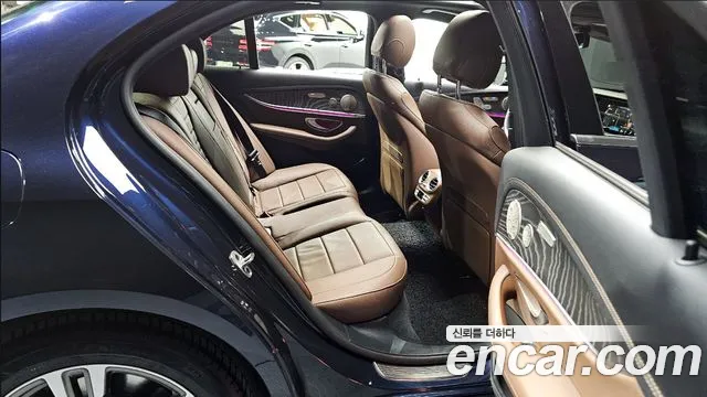 Mercedes-Benz E-Class E-класс W213 E350 4MATIC Avantgarde — Фото автомобиля 12