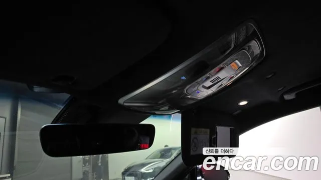 Genesis G90 Бензин 3.5 Turbo e-S/C AWD LWB — Фото автомобиля 17