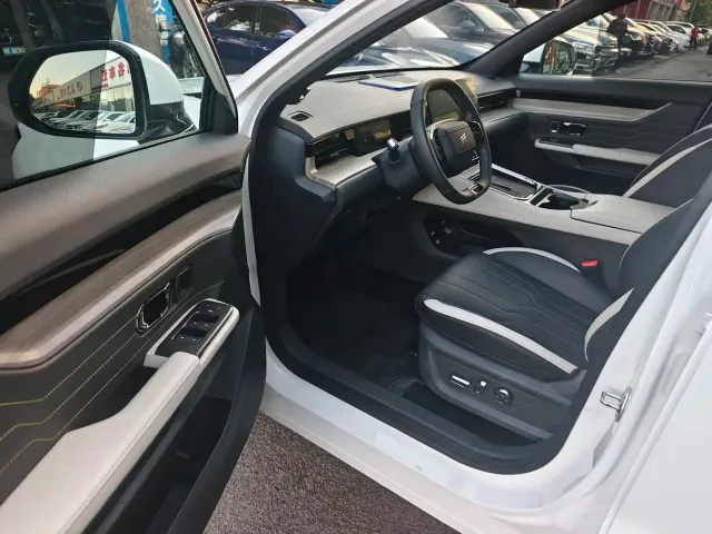 Jetour Shanhai L6 — Фото автомобиля 9