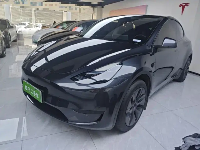 Фотография автомобиля — Tesla Model Y