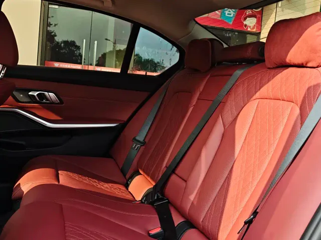 BMW 3 Series — Фото автомобиля 5