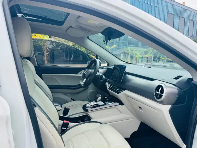 BYD Yuan Pro — Фото автомобиля 10