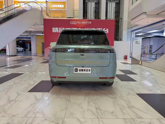 IM Motors LS8 — Фото автомобиля 12