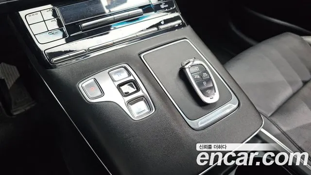 Hyundai Grandeur New — Фото автомобиля 9