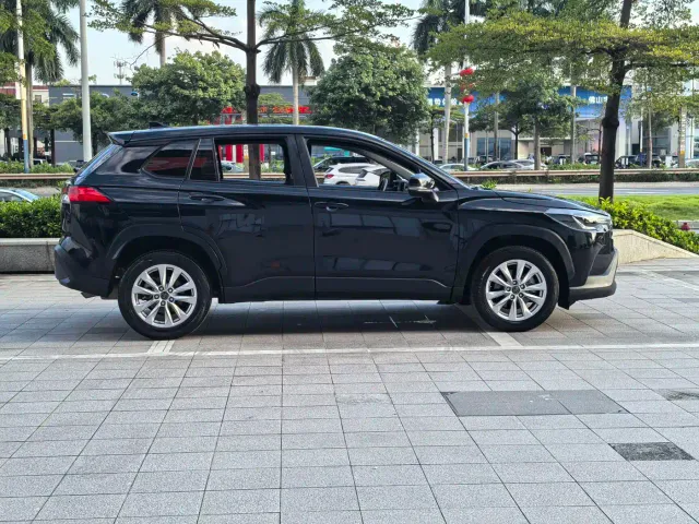 Toyota Corolla Cross — Фото автомобиля 4