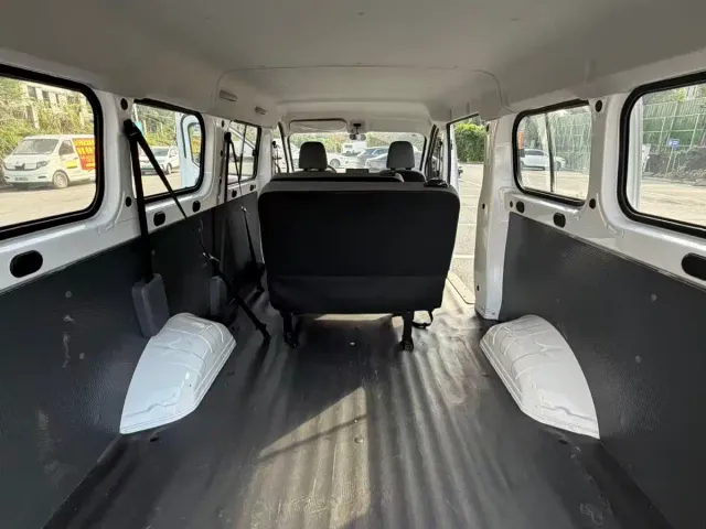 Wuling Yangguang — Фото автомобиля 11