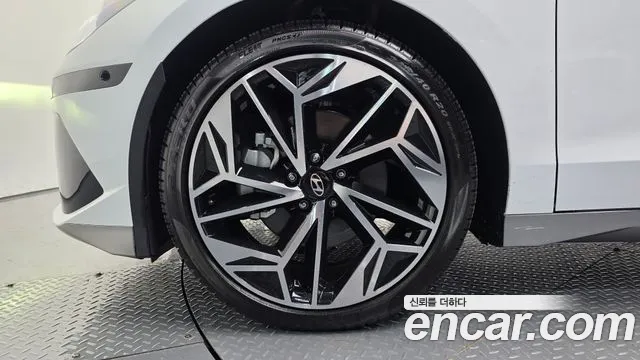 Hyundai Ioniq 6 — Фото автомобиля 5