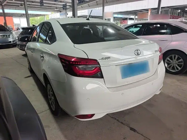 Toyota Vios — Фото автомобиля 4