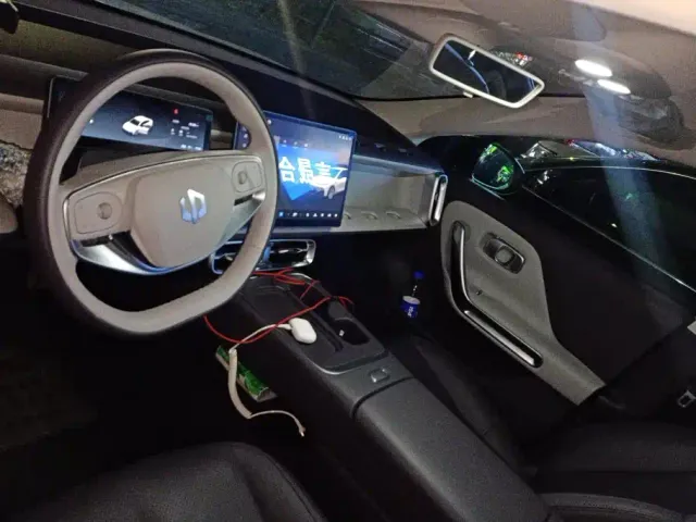 Leapmotor B01 — Фото автомобиля 12