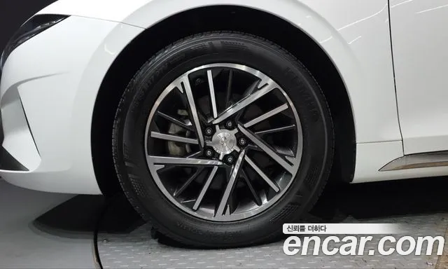 Hyundai Grandeur New — Фото автомобиля 5