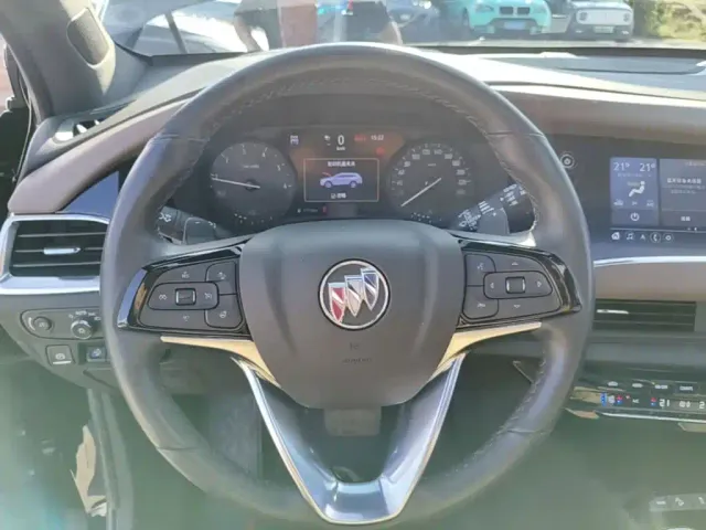 Buick Enclave — Фото автомобиля 10
