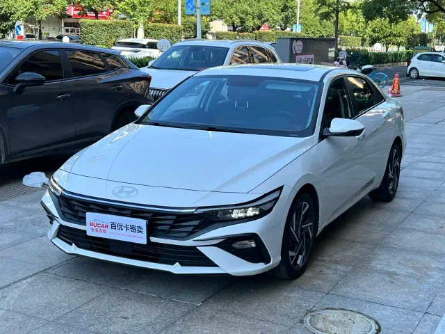 Фотография автомобиля — Hyundai Elantra