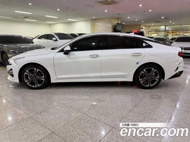 Kia K5 Generation 3 — Фото автомобиля 3