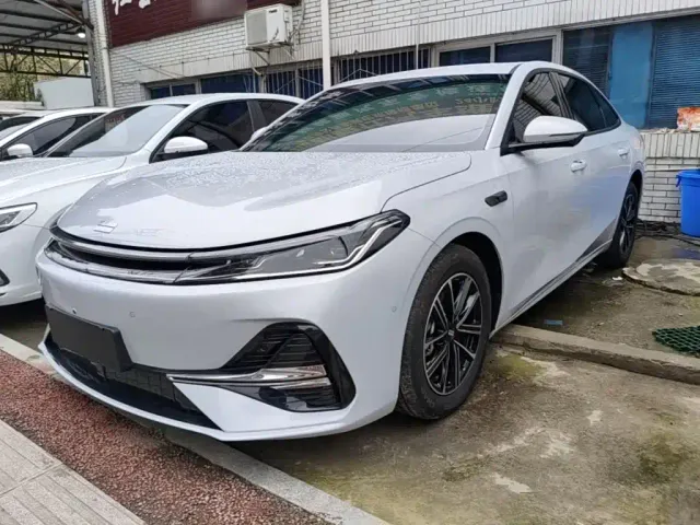 Фотография автомобиля — Geely Galaxy A7