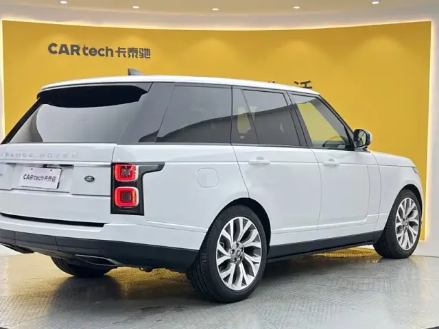 Land Rover Range Rover 2021 3.0 L6 Heritage Edition — Фото автомобиля 4