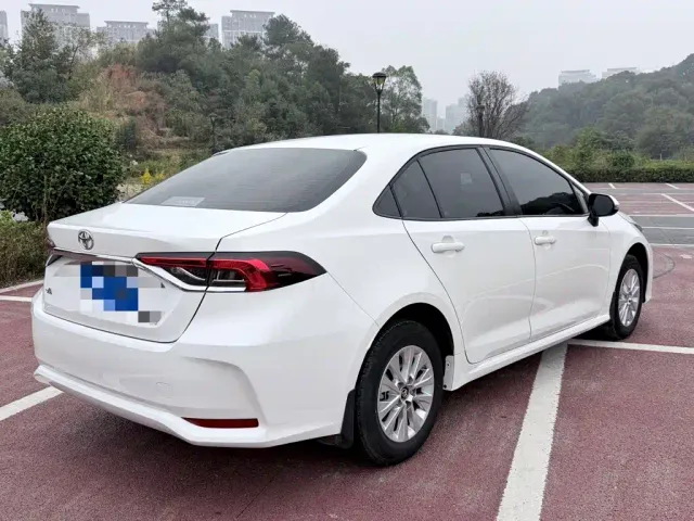 Toyota Corolla — Фото автомобиля 3
