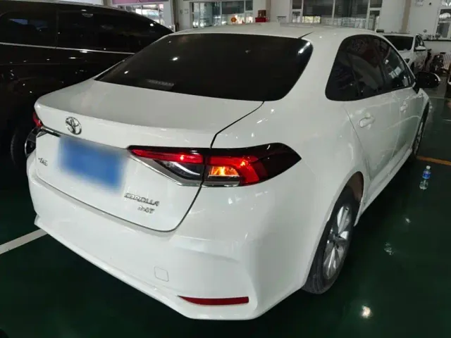 Toyota Corolla — Фото автомобиля 6