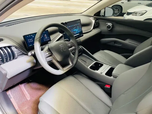 BYD Yuan PLUS — Фото автомобиля 22