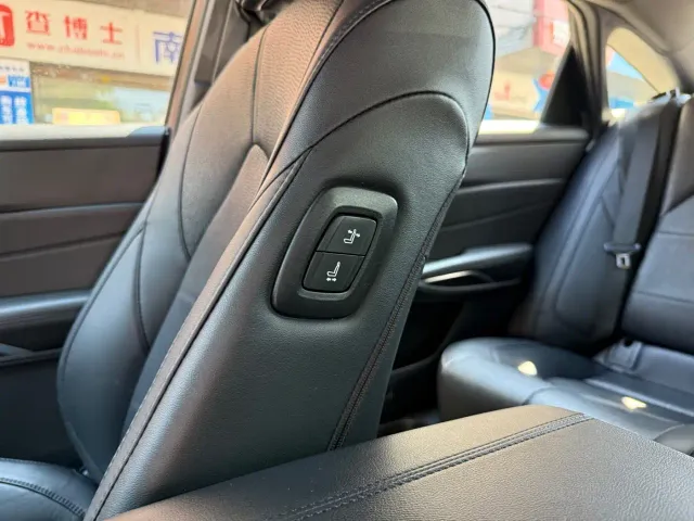 Toyota Avalon — Фото автомобиля 15