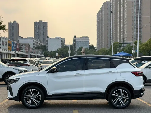 Geely Binyue — Фото автомобиля 5