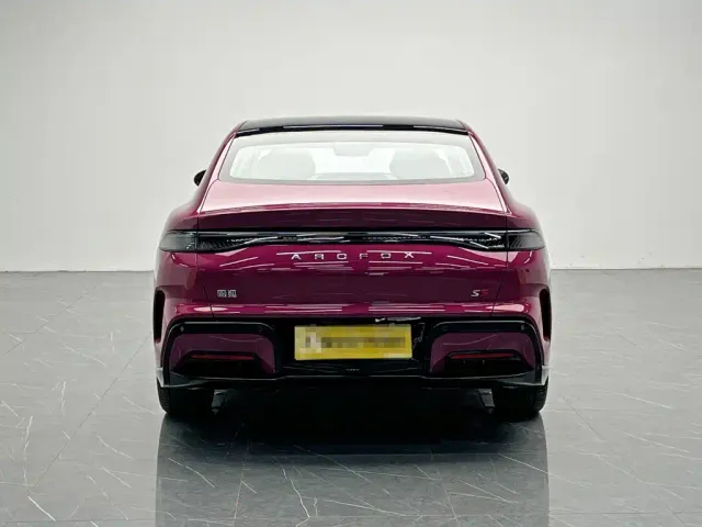 Arcfox S3 — Фото автомобиля 5