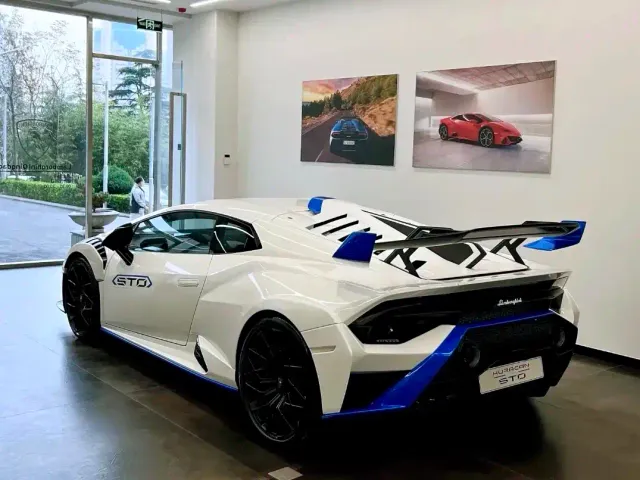 Lamborghini Huracan — Фото автомобиля 4