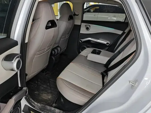 BYD Yuan PLUS — Фото автомобиля 11