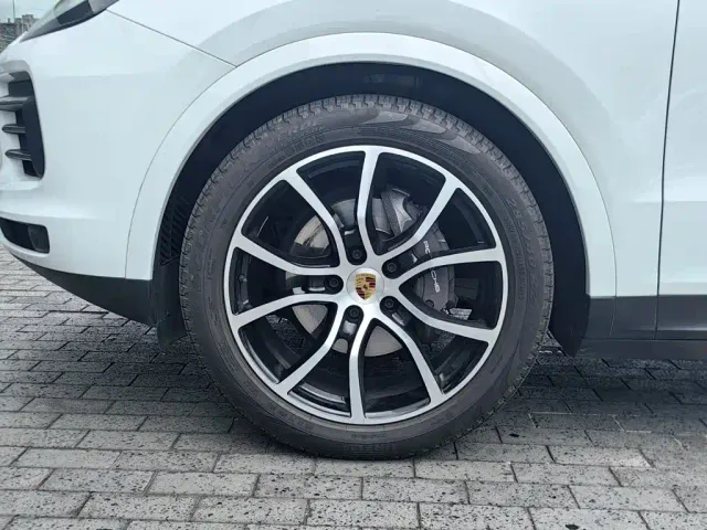 Porsche Cayenne — Фото автомобиля 13